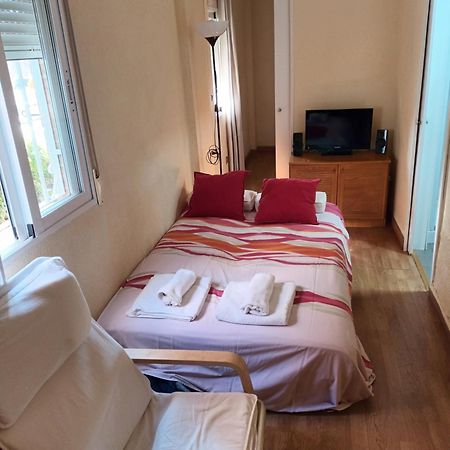 Apartamentos Vialia Sol Y Playa マラガ エクステリア 写真
