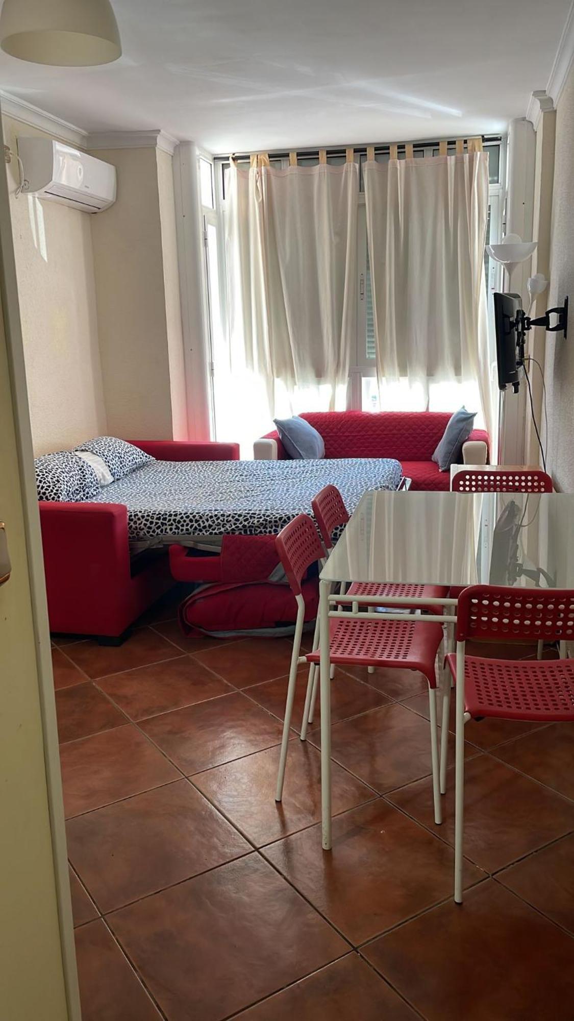 Apartamentos Vialia Sol Y Playa マラガ エクステリア 写真